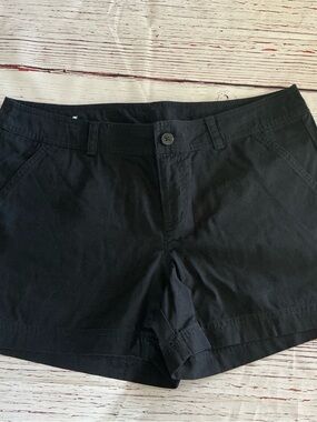 Columbia 12  Women's Black Chino Shorts